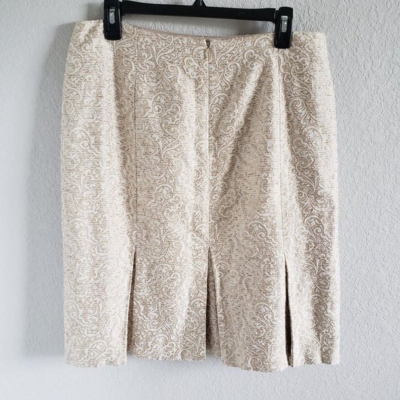 Ann Taylor Woman Size 12 Brocade Pencil Skirt Ivory Gold Triple Kick Pleats Line - Picture 2 of 7